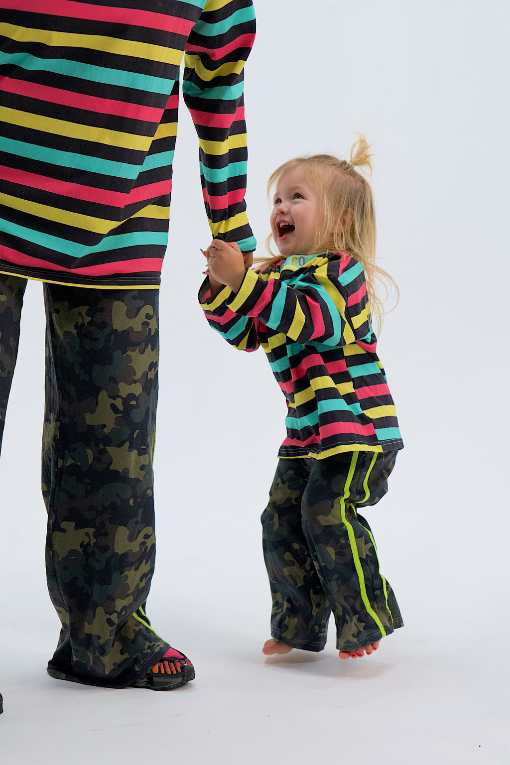 Azari kids camo pants